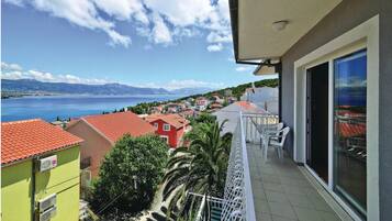 Apartment (Two Bedroom Apartment 2) | Balcony