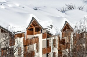Exterior - 150m from resort center, swimming pool, sauna, balcony, tv, ski locker, 25-30m² (Saint-Sorlin-d'Arves)