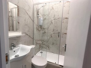 シャワー、ヘアドライヤー