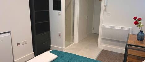 1 Schlafzimmer, Schreibtisch, Bügeleisen/Bügelbrett, WLAN