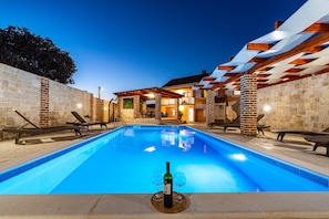 Pool - Villa Mendula Zadar Villas (Novigrad)