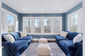 Télévision, cheminée