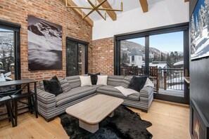 Smart TV, fireplace - Heart of Vail Village Steps to Gondola, Wall302 (Vail)