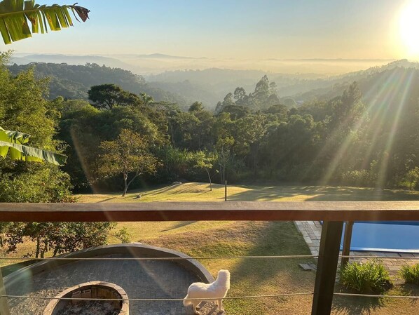 Property grounds - The best view in the region. Complete environment, privacy and nature around you. (São João Novo)