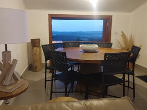 Dining - The best view in the region. Complete environment, privacy and nature around you. (São João Novo)