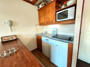 Kühlschrank, Mikrowelle, Geschirrspüler