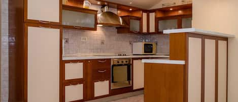 Apartamento (Two Bedroom Apartment with Balcony an) | Cozinha privada | Geladeira