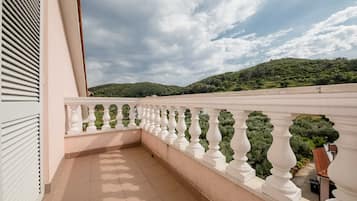 Lejlighed (Two Bedroom Apartment with Balcony an) | Balkon