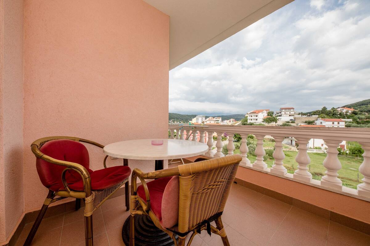 ダブルルーム (Double Room with Balcony and Sea View) | バルコニー