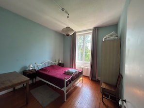 16 Schlafzimmer, WLAN, Bettwäsche