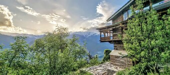 ART Village Naggar - Entire Kathkuni Villa