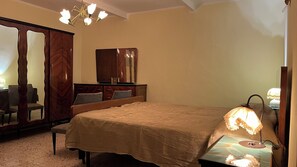 1 bedroom, free WiFi, bed sheets