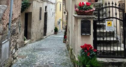 Preta Nera Van Gogh - One Bedroom Guest House, Sleeps 2