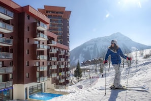 Exterior - 200m from ski slopes, fitness, swimming pool, sauna, tv, ski locker, 40m², Le Corbier (Le Corbier)