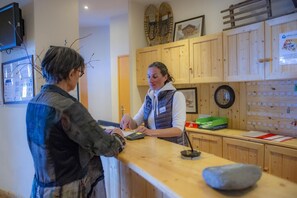 Lobby - 200m from ski slopes, fitness, swimming pool, sauna, tv, ski locker, 40m², Le Corbier (Le Corbier)