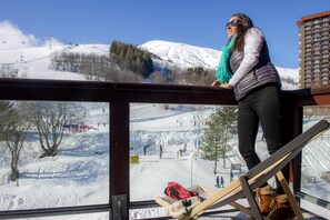 Property grounds - 200m from ski slopes, fitness, swimming pool, sauna, tv, ski locker, 40m², Le Corbier (Le Corbier)