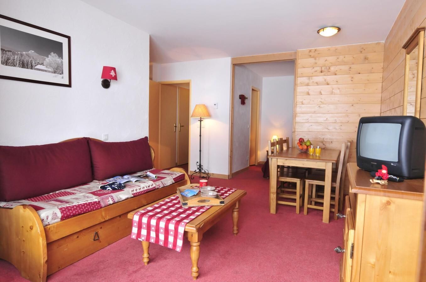 A 100m Dai Negozi, Fitness, Zwembad, Sauna, Televisie, Ski-kluis, 40m², Le Corbier - Saint-Jean-d'Arves