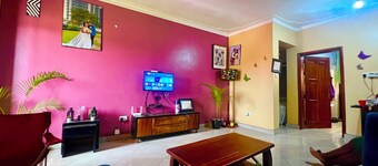Cozy 1 Bedroom with Private full bathroom