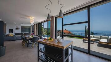 House, Smoking | 5 bedrooms