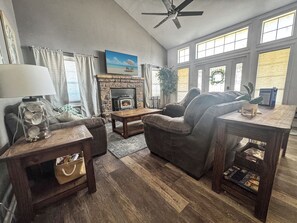 TV connectée, cheminée