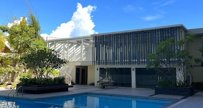 Cozy 1-studio condo with balcony in fantastic Davao City