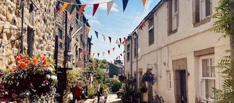 The Old Middle School 1700 Cottage Addingham