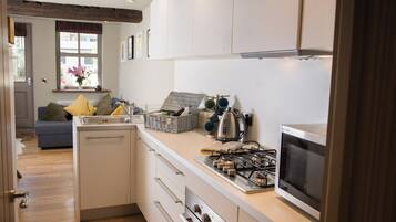 Réfrigérateur, micro-ondes, four, lave-vaisselle