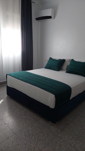 Large apartment with Rooftop in a private, secure, family-friendly building!