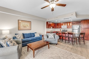 TV - Bright condo w/ Gulf views & resort pools (Panama City Beach)