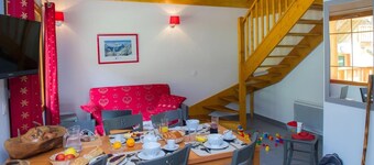 Swimming pool, sauna, tv, 70m², Saint Colomban des Villards