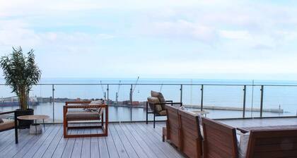 HOM | Amplio 2D2B Parking y Terraza Vista al Mar PNM