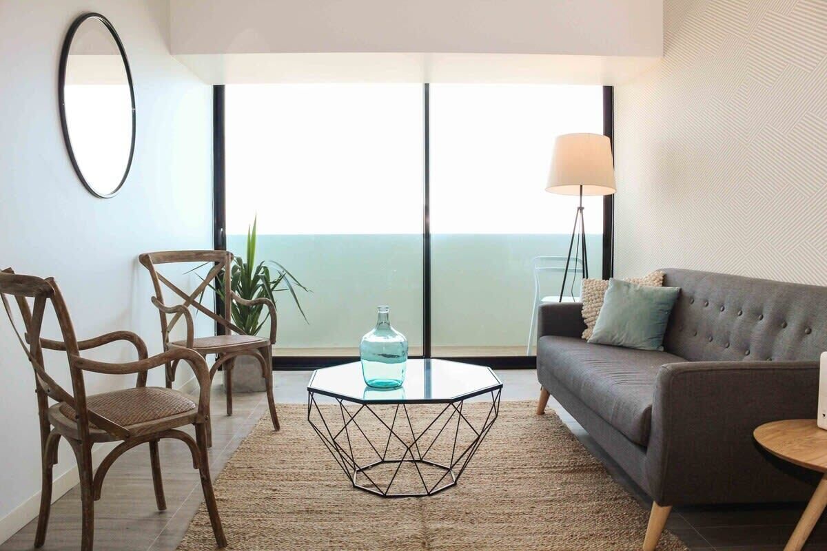 テレビ、書斎 / ワークスペース