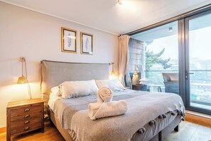 1 bedroom, iron/ironing board, WiFi, bed sheets - HOM I 1D1B, Calefaccion Central, Piscina temperada, WiFi, Estacionamiento (Puerto Varas)