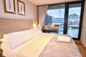 1 多间卧室、熨斗/熨衣板、WiFi、床单