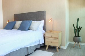 Iron/ironing board, WiFi, bed sheets, wheelchair access