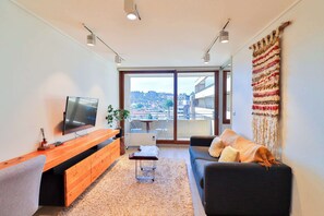 TV, stereo, offices