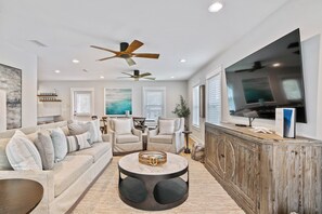 スマートテレビ、テレビゲーム、書庫