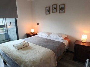 1 bedroom, iron/ironing board, WiFi, bed sheets