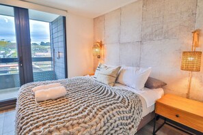 1 slaapkamer, een strijkplank/strijkijzer, wifi, beddengoed