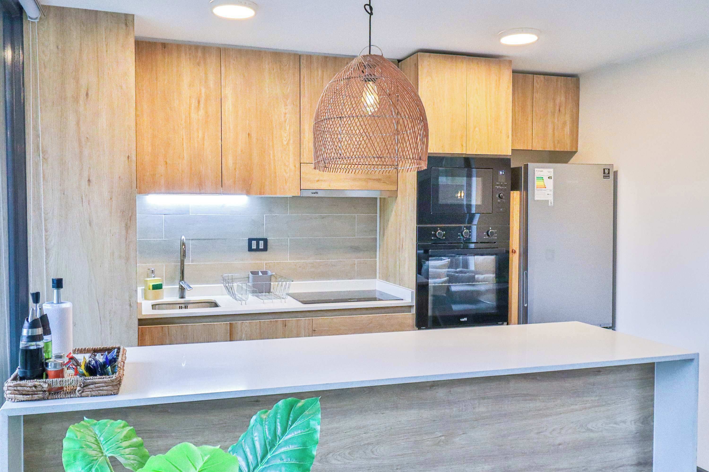 雪櫃、微波爐、焗爐、爐具