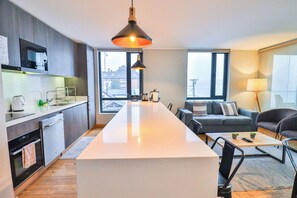 Fridge, microwave, oven, stovetop