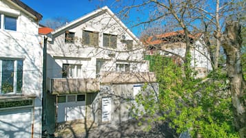 House, 1 Bedroom, Balcony | Exterior