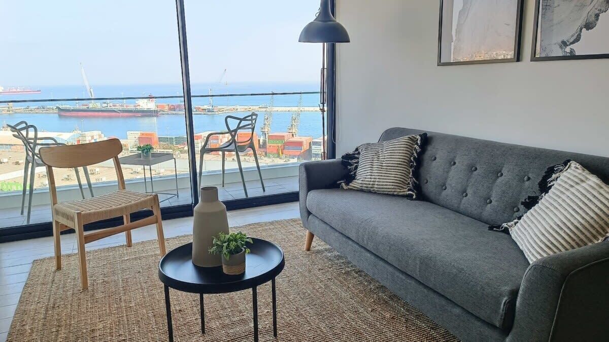 テレビ、書斎 / ワークスペース