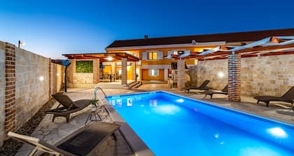 Villa Mendula Zadar Villas