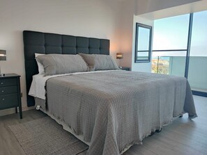 2 soverom, strykejern/-brett, wi-fi og sengetøy