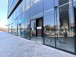 Exterior detail - HOM | Costero Balmaceda | Terraza | Frente al Mall (Antofagasta)