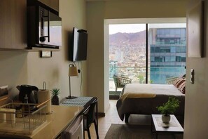 1 chambre, bureau, fer et planche à repasser, Wi-Fi