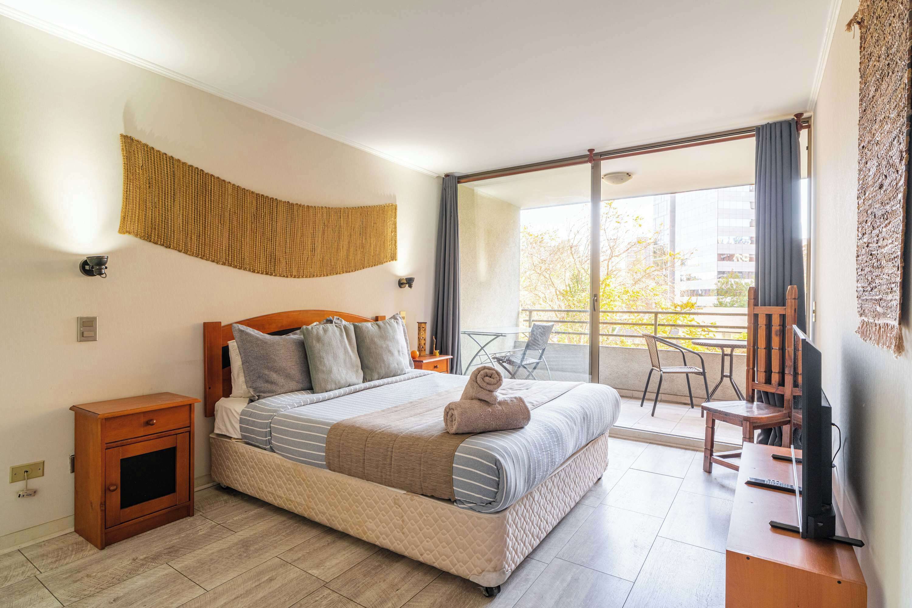 3 bedrooms, desk, iron/ironing board, WiFi