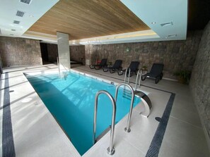 Una piscina techada