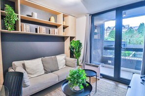 TV, offices - HOM I Depto 1D1B Parking + Piscina Temperada (Puerto Varas)